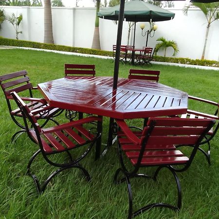 Sofitel 3 Bedrooms Own Compound Mamboleo Kisumu Exteriör bild