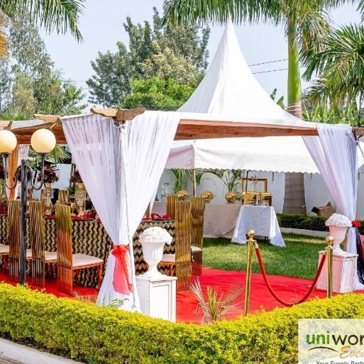 Sofitel 3 Bedrooms Own Compound Mamboleo Kisumu Exteriör bild